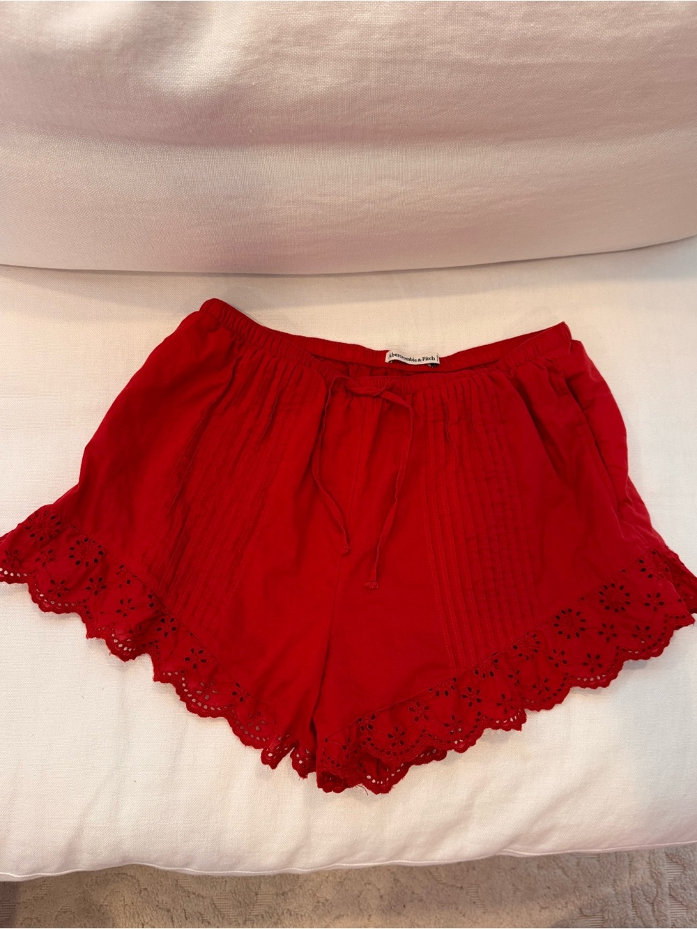 ABERCROMBIE Red Shorts Ruffle Pull-on Drawstring Eyelet Pockets Lined Size M